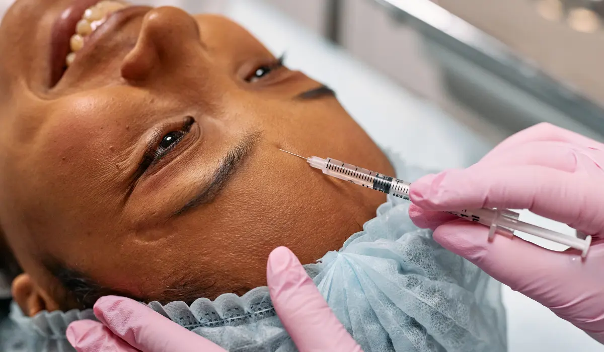 Injection de botox sur une femme