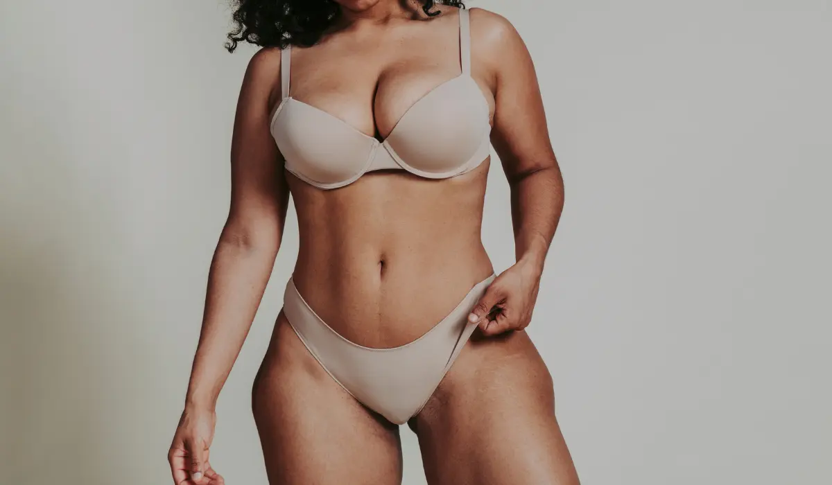 Femme en surpoids léger suite séance bodysculpt